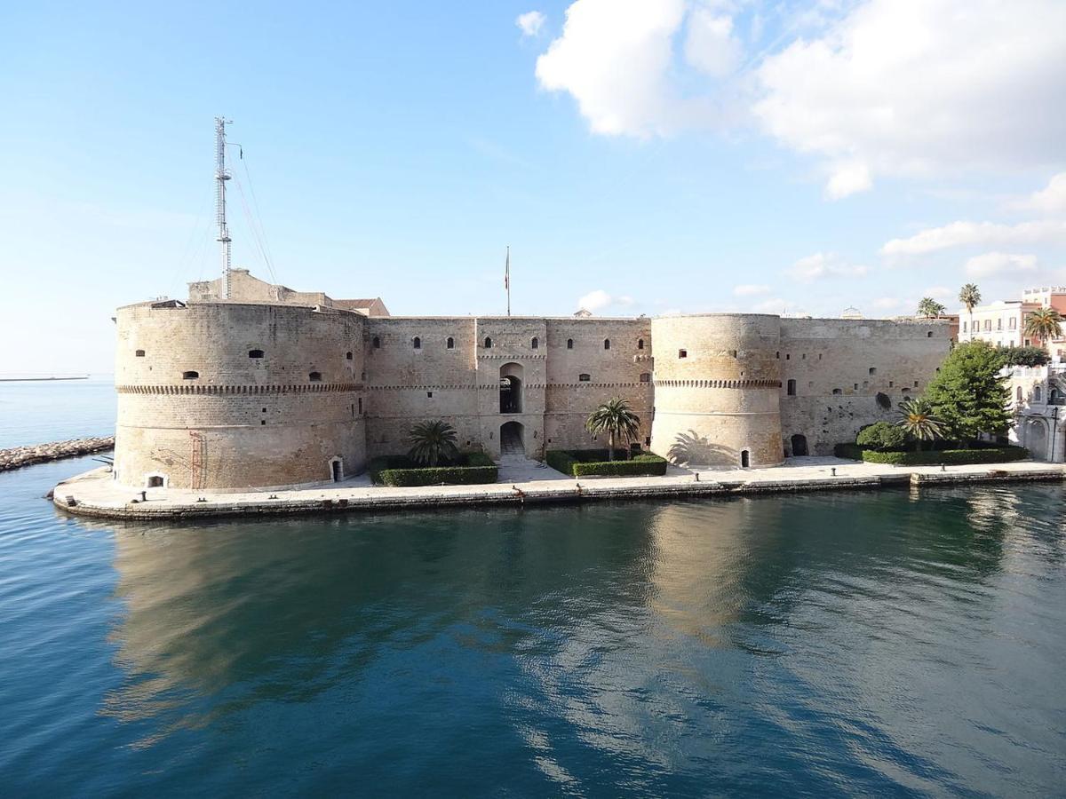 La Perla Del Borgo Apartment Taranto Exterior photo